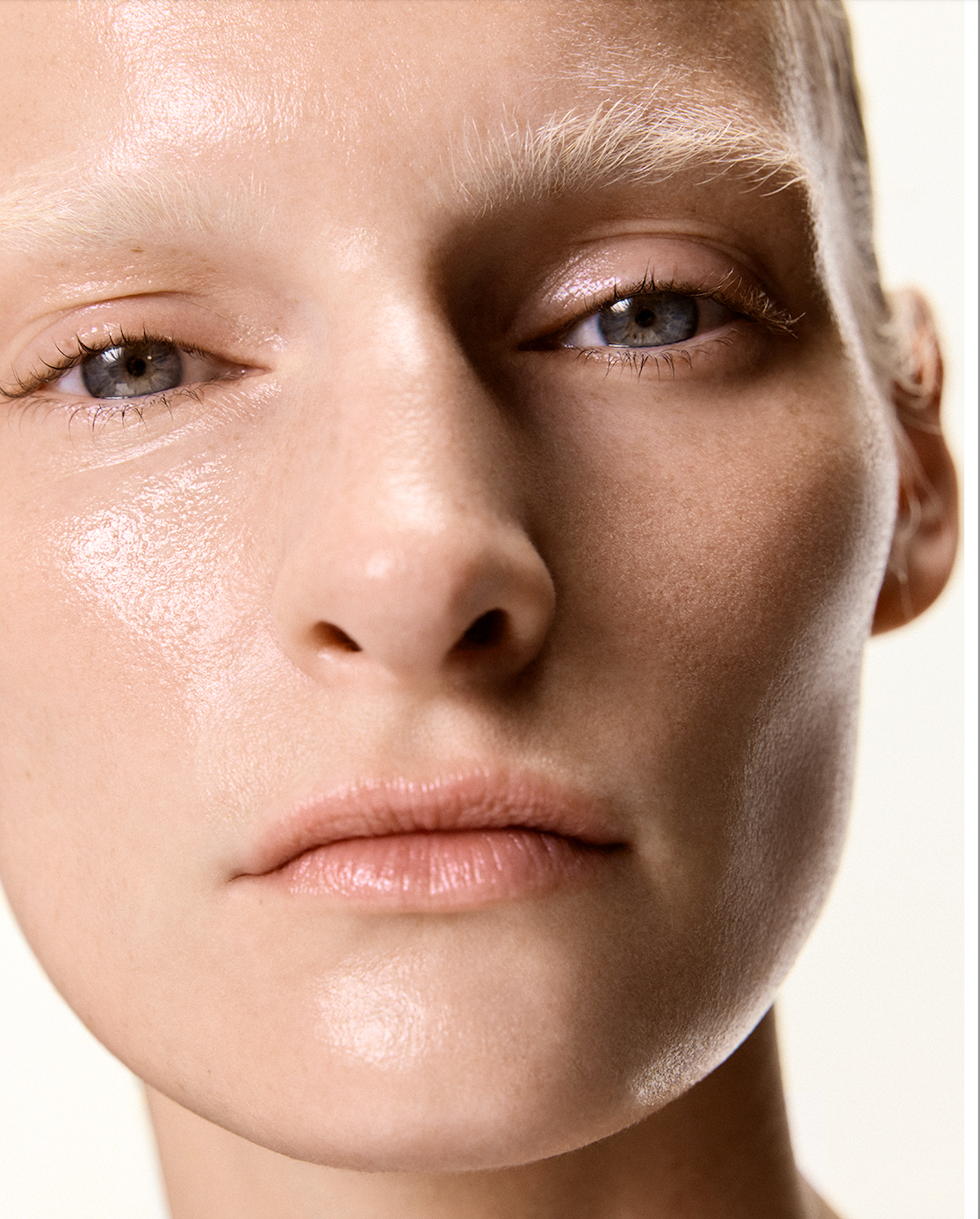 R6 – Réparer la barrière cutanée et raviver l’éclat